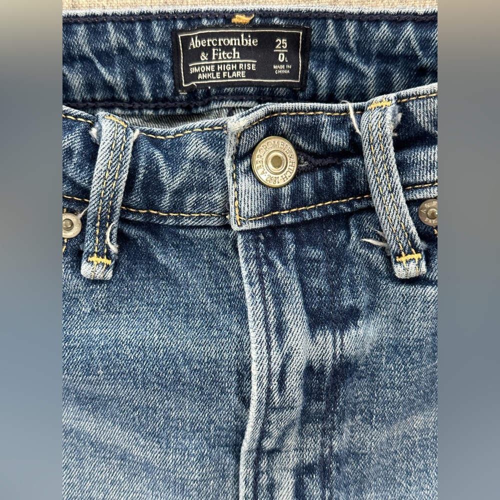 Abercrombie & Fitch Simone High Rise Ankle Flare Jeans - Picture 3 of 7